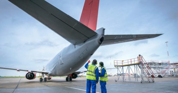Digital Twins in Commercial Aviation