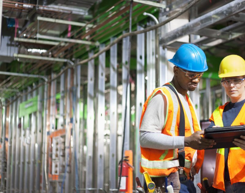 construction contractors mitigate risk